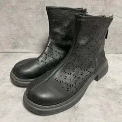 ショートブーツ（23）サマーブーツ バックジップ パンチングレザー ローヒール