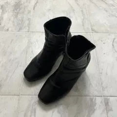 ブラック ヒール ショートブーツ Mサイズ