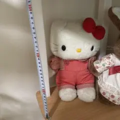 d*3様 ハローキティ ぬいぐるみ 赤いオーバーオール