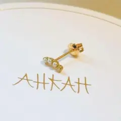 AHKAH アーカー 片耳ピアス スノーペレッツ 18Kゴールドダイヤ 新品のサムネイル