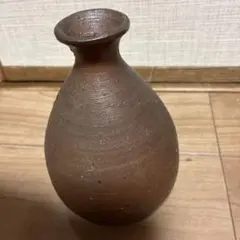 陶器製ダークブラウンの壺 - メルカリ
