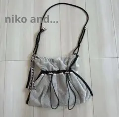 niko and... ニコアンド　オリジナルメッシュドロストショルダーバッグ