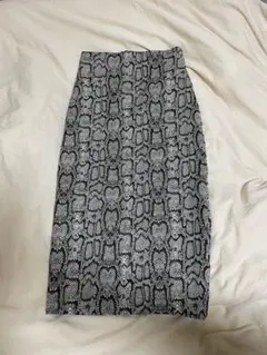 ZARA パイソン柄タイトスカート XS