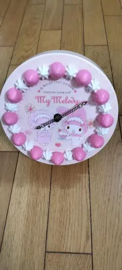 サンリオ　マイメロディ　フェイス型　掛け時計 Amazon.co.jp: サンリオ(SANRIO) マイメロディ フェイス形壁掛け