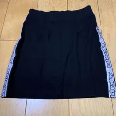 kappa カッパ　ミニスカート　スカッツ　ラインスカート　ブラック　エモダのサムネイル
