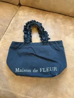 Maison de FLEUR ブラックハンドバッグ