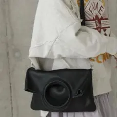 【美品】LAURA DI MAGGIO サークルハンドルショルダーバッグ　黒
