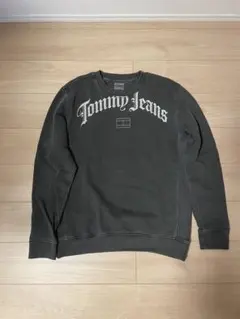 TOMMY JEANS グレー スウェット