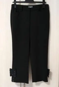 TO BE CHIC　裾フリル クロップドパンツのサムネイル