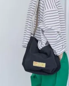 美品✨シアタープロダクツ　ナイロンサコッシュ　ブラック
