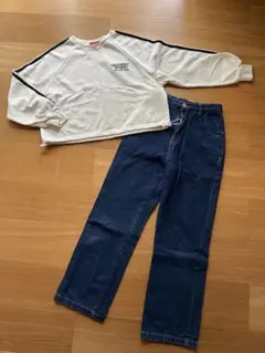 ホワイト ラグランスウェットとデニムパンツ セット