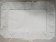 IKEAのSKÖTSAM（ショートサム）ベビーケアマット 。