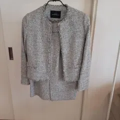 ノーカラージャケット　スカート　スーツ