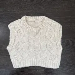 petit main ケーブルニットベスト ホワイト