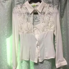 韓国 肩レース 中にキャミソール着てる風トップス