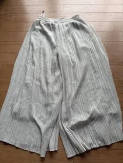UNIQLO プリーツワイドパンツM