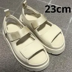 UGG GoldenGlow 23cmのサムネイル