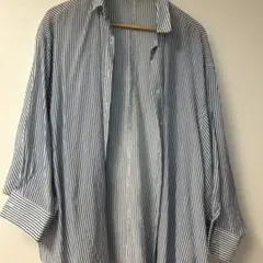 青と白のストライプオーバーサイズシャツ