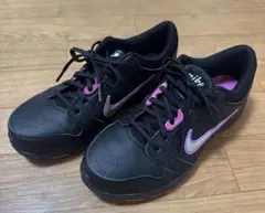 NIKE スニーカー　ナイキ　23.5cm