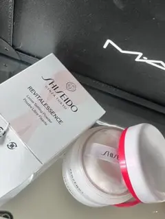 ○SHISEIDO エッセンススキンセッティングパウダー 01 一度使用のみ