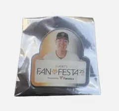 読売ジャイアンツ　巨人　岡本和真　ファンフェスタ2025 特典　ピンズ