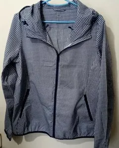 ユニクロ　ギンガムチェック柄ウィンドブレーカー