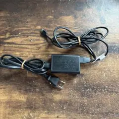 SONY PS Vita ACアダプター 純正品　PCH-ZAC1