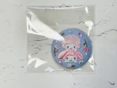 サンリオ　刺繍缶バッジ　マイメロ　ピアノ