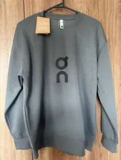 On グレー　クルーネック　トレーナー　Mサイズ　未使用品　タグ付き試着のみ
