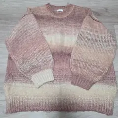 ピンク系グラデーションニットセーター