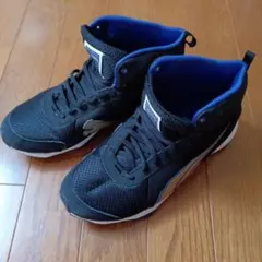 Puma ブラック/ゴールド ハイカットスニーカー 23.5cm
