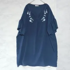 エウルキューブ 花 刺繍 ブラウス 紺 イトキン 大きめ ゆったり 透け感のサムネイル