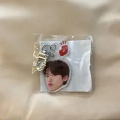 TREASURE ジョンウ 顔アクキー カプセルトイ