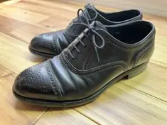 スコッチグレイン ブラックレザーキャップトゥドレスシューズ