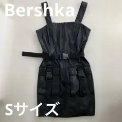 ZARA姉妹店Bershka フェイクレザーワンピースSサイズ ベルシュカのサムネイル