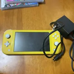 Nintendo Switch NINTENDO SWITCH LITE イエ…
