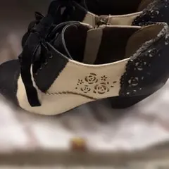 axes femme リボン付きハイヒール 黒/白