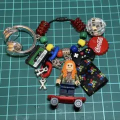 ストレンジャーシングス ダスティン ミニフィグ＆じゃらじゃら