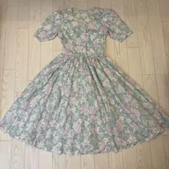 LAURA ASHLEY ヴィンテージ　フレア　フラワーコットンワンピース