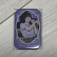 ＝LOVE DMMスクラッチ 野口衣織 E賞 缶バッジ