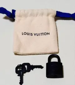 LOUIS VUITTON ルイ ヴィトン カデナ 鍵 南京錠 マット