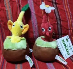 タグ付き　ピクミン　引っこ抜きぬいぐるみマスコット　黄色　赤