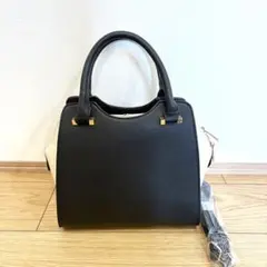YECCA VECCA ハンドバッグ ショルダーバッグ 2way 白 黒のサムネイル