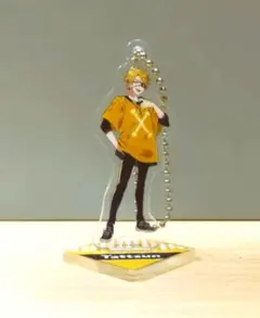 カラフルピーチ たっつん アクリルキーホルダースタンド