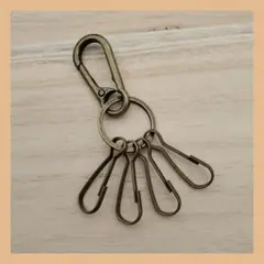 カラビナ付き 4連キーフック キーホルダー レトロカラー キーリング