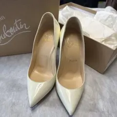 Christian Louboutin ホワイトハイヒール