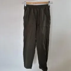 ユニクロ　カーキパンツ　130