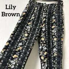 ストライプ花柄パンツ lily brown ブラック　コーデュロイのサムネイル