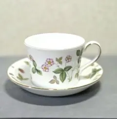 WEDGWOOD ワイルドストロベリー ティカップ＆ソーサー デルフィ形