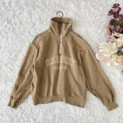 GUハーフジップトレーナー（M）英字刺繍　ベージュ　カジュアル　レディース